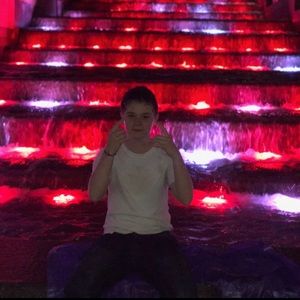 Meet your Posher, Ray